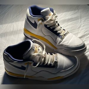 📍 NIKE AIR FLIGHT LEGACY "LAKERS" men’s size 10